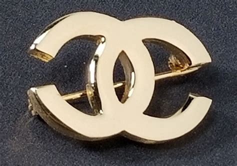 chanel pins cheap.